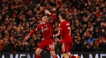 إيكيتيكي يهز شباك ليدز بهدفين في دقيقتين لصالح ليفربول